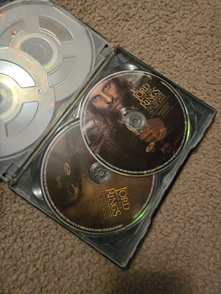 Lord of the Rings Motion Picture Trilogy DVD Set image indicator(3)