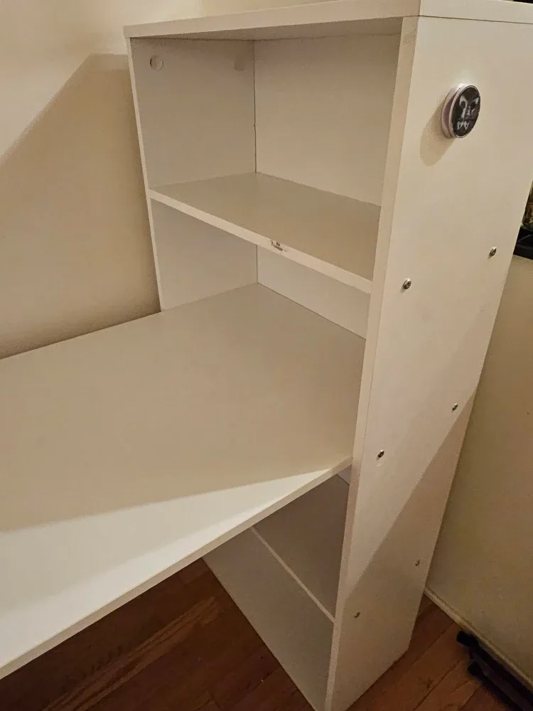 White Desk with Shelves image indicator(2)