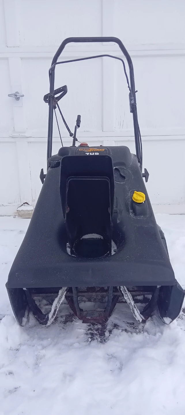 Yardworks 7HP 21" Snowblower - photo 2