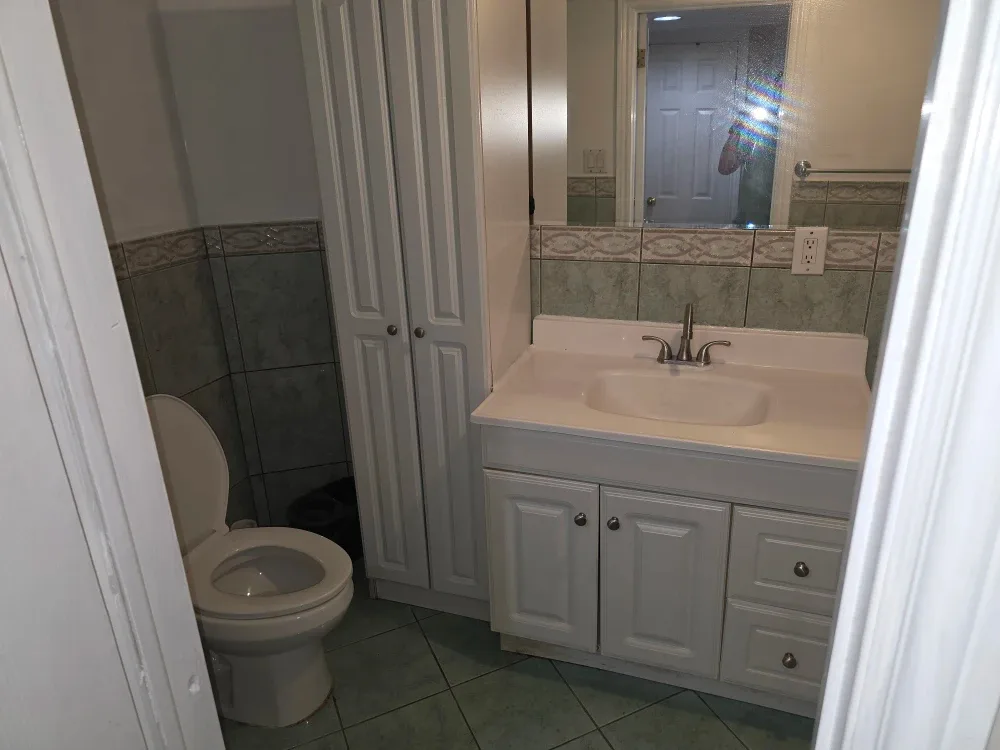 Basement apartment for rent image indicator(8)