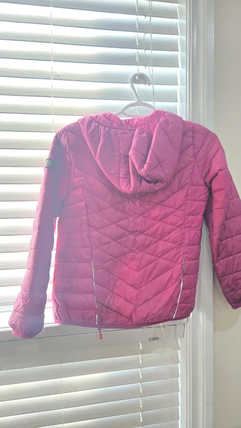 Lolë Girls' Magenta Puffer Jacket, Size M image indicator(5)