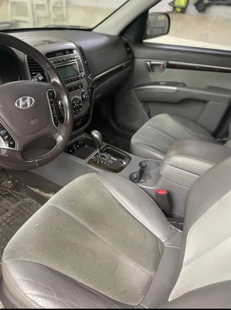 Hyundai Santa Fe SUV 2012 - photo 4