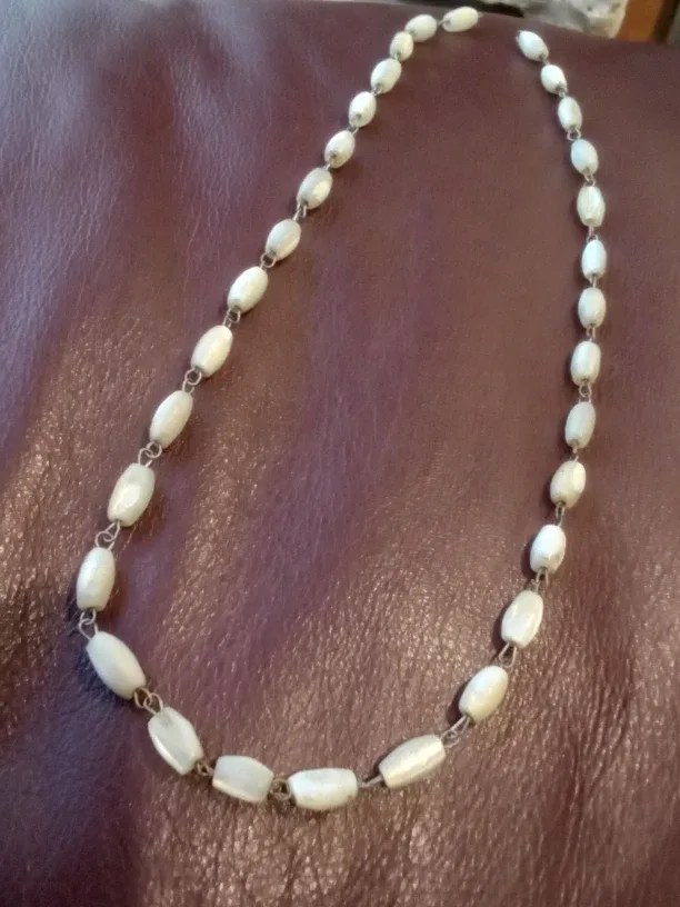 Antique Mother Of Pearl Necklace image indicator(2)