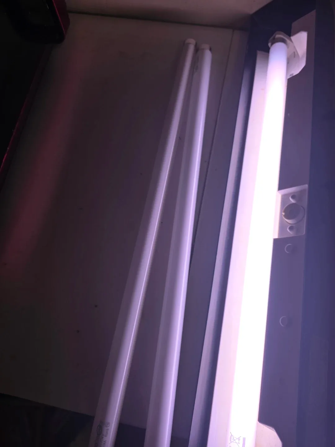 Fish tank or work light 2 extra bulbs included image indicator(2)