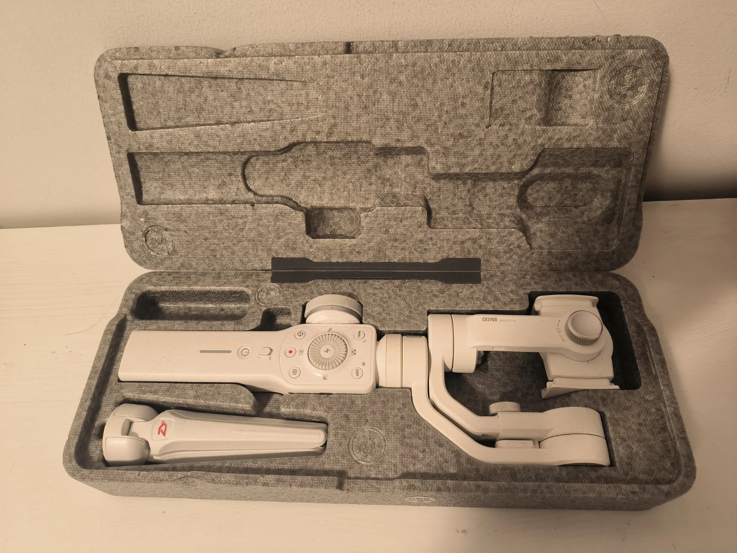 Zhiyun Smooth 4 Smartphone Gimbal Stabilizer