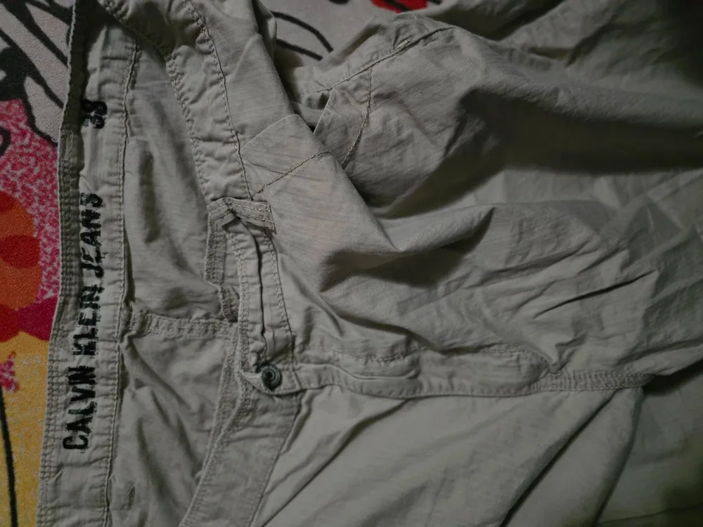 Calvin Klein Jeans Cargo Shorts - Size 38 100%Cotton #Cleanout image indicator(4)