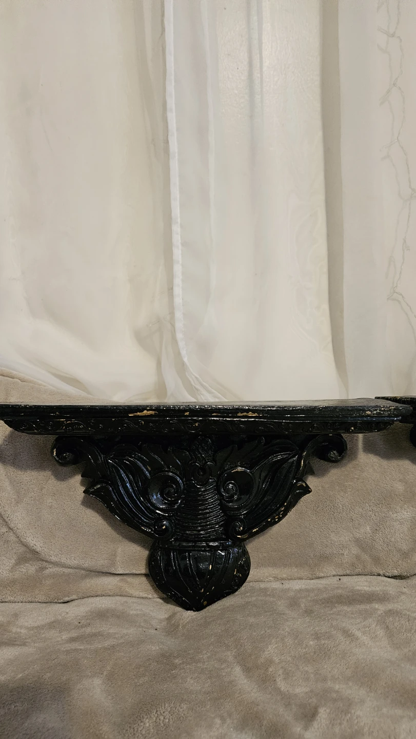 A PAIR of  Decorative Wall Shelves / Sconces With Gold Tinges. - photo 3
