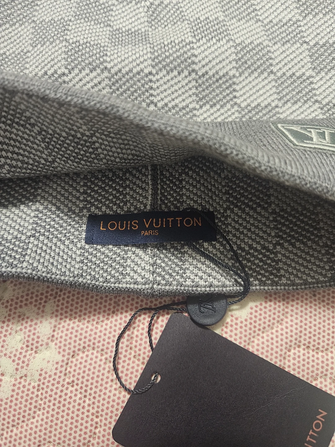 Louis Vuitton Grey Beanie - New with Tags! - photo 3