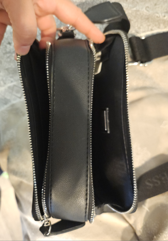Guess Black Crossbody Bag - photo 2