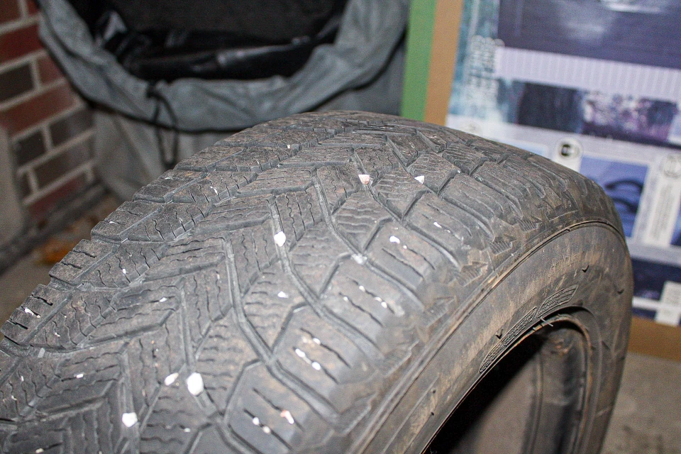 Michelin Winter Tire 205/55R 16 - photo 4