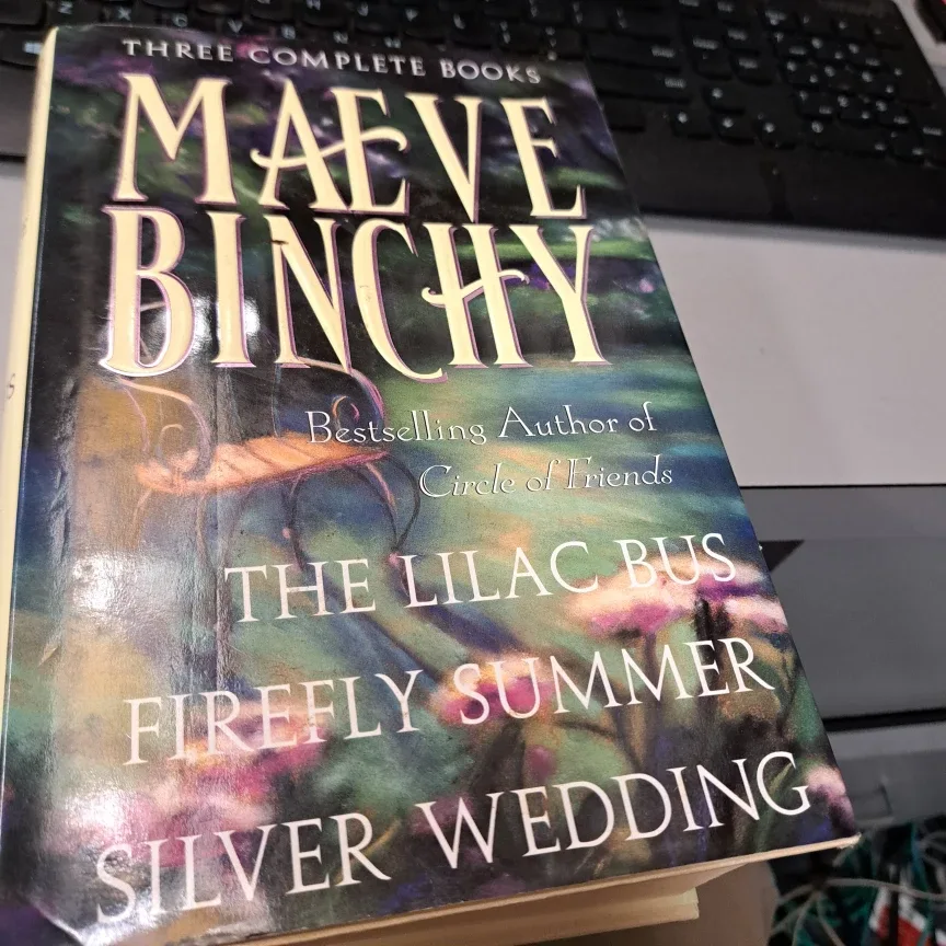 Stephen King's The Dark Tower VII & Maeve Binchy (three books) image indicator(6)