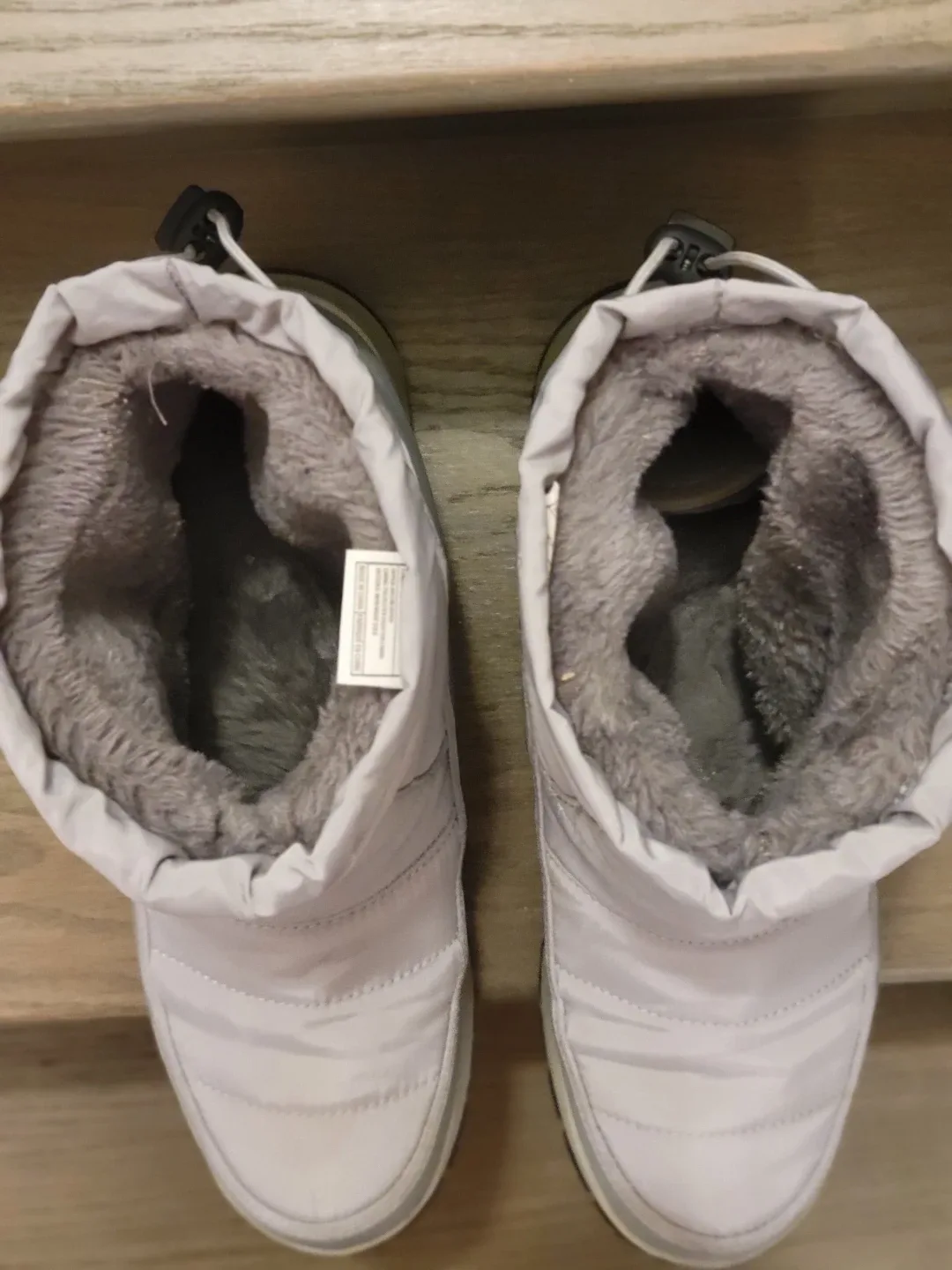 Grey Winter Boots image indicator(4)