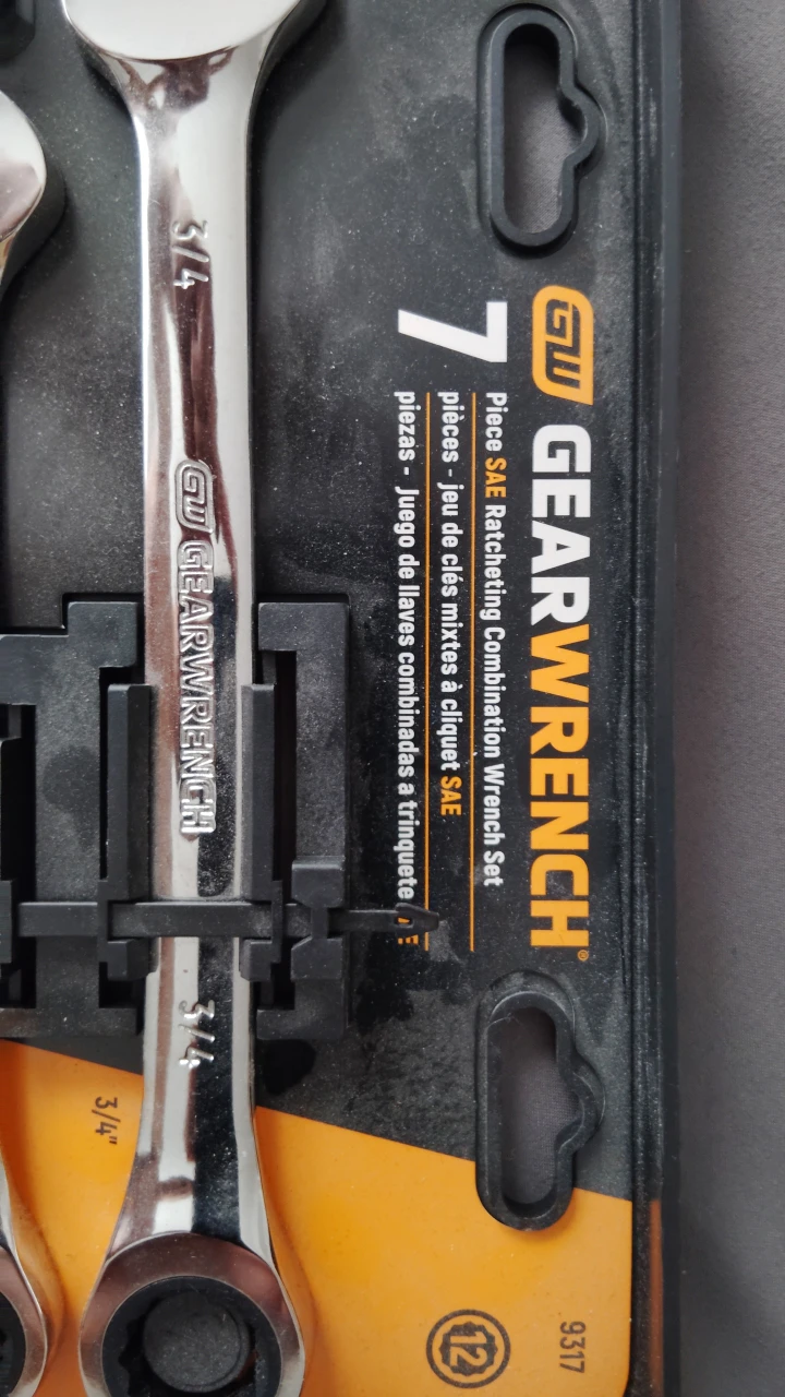 New GEARWRENCH SET Never Used! - photo 3