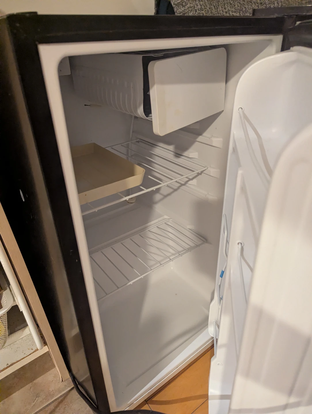 Cuisinart mini fridge