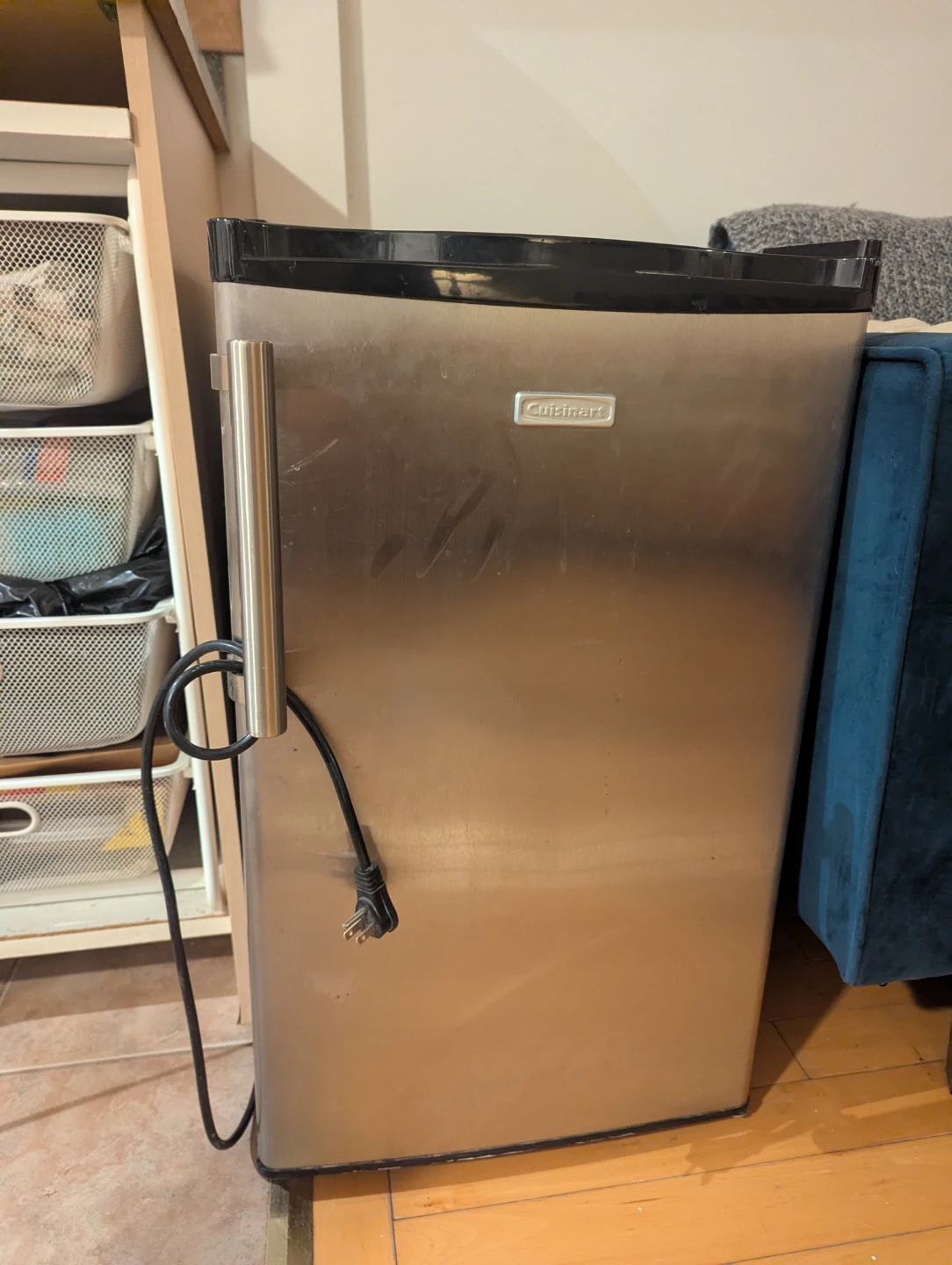Cuisinart mini fridge - photo 2