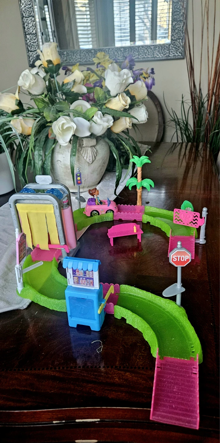 Kids Play Lot!