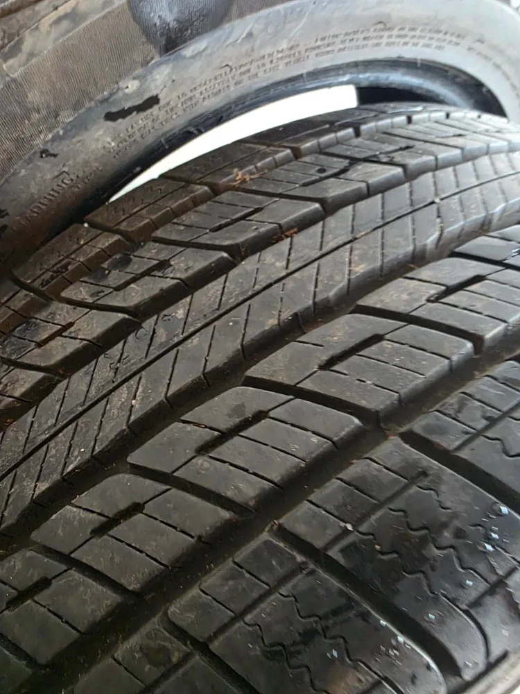 2X205/65R16 94H  tiger paw uniroyal all season Touring Tires image indicator(4)