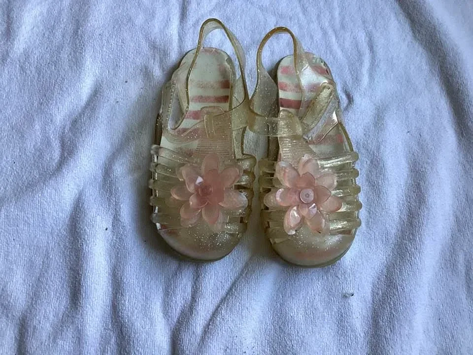 Girls size 10 sandals