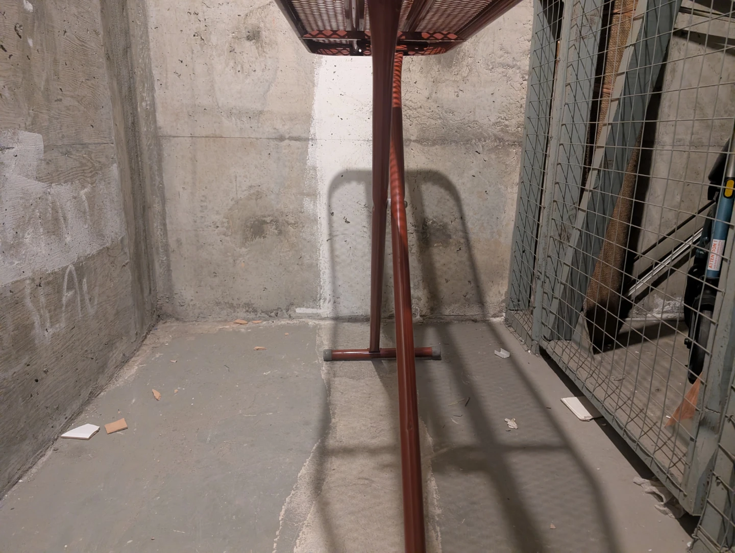 Iron table - photo 3