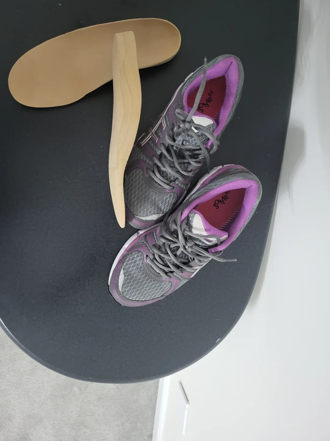 Asics Gel-1170 Women's Running Shoes, Grey & Purple image indicator(2)