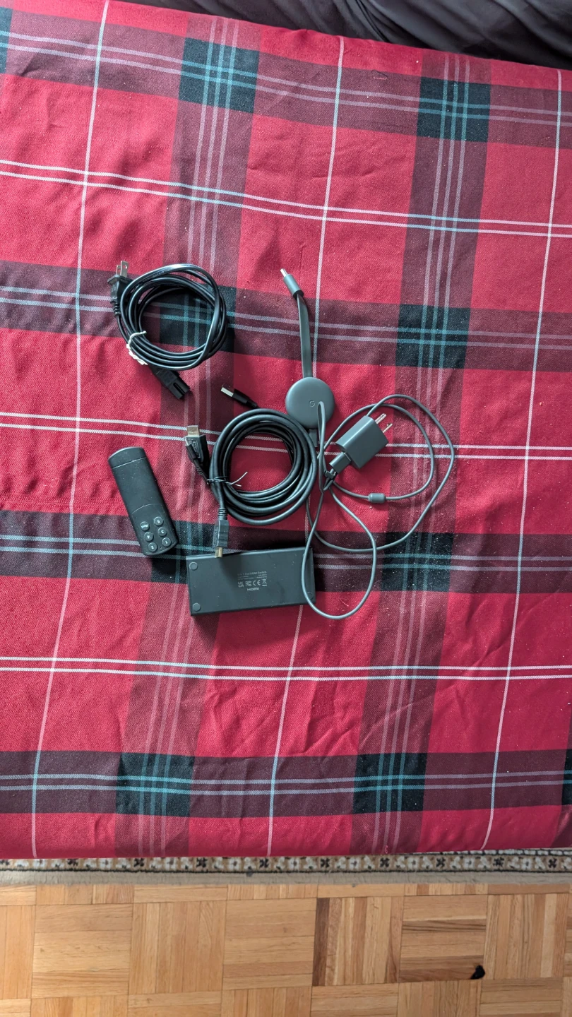 Insignia 40" TV with Chromecast & Remote - photo 3