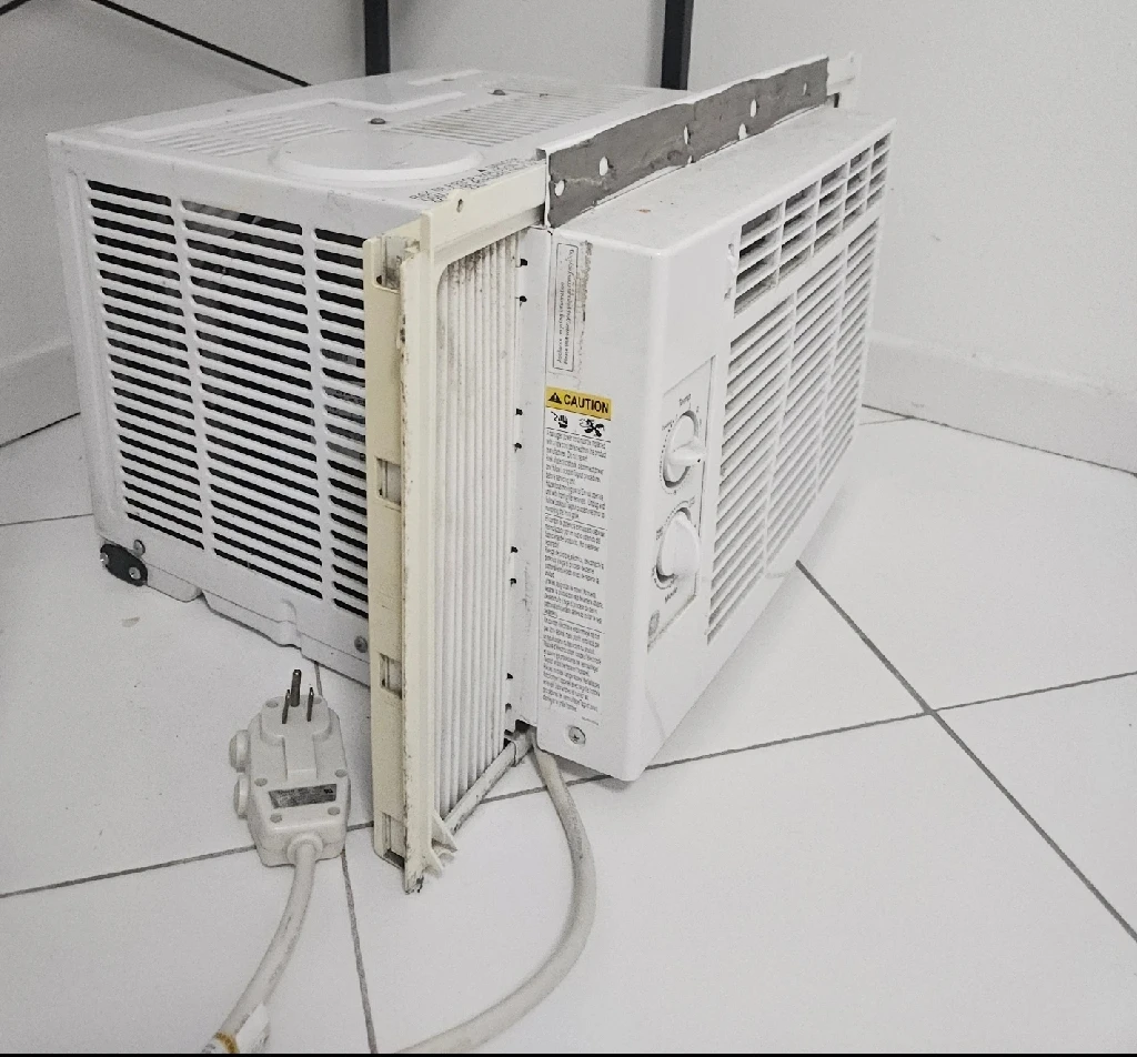 GE Window Air Conditioner - photo 2