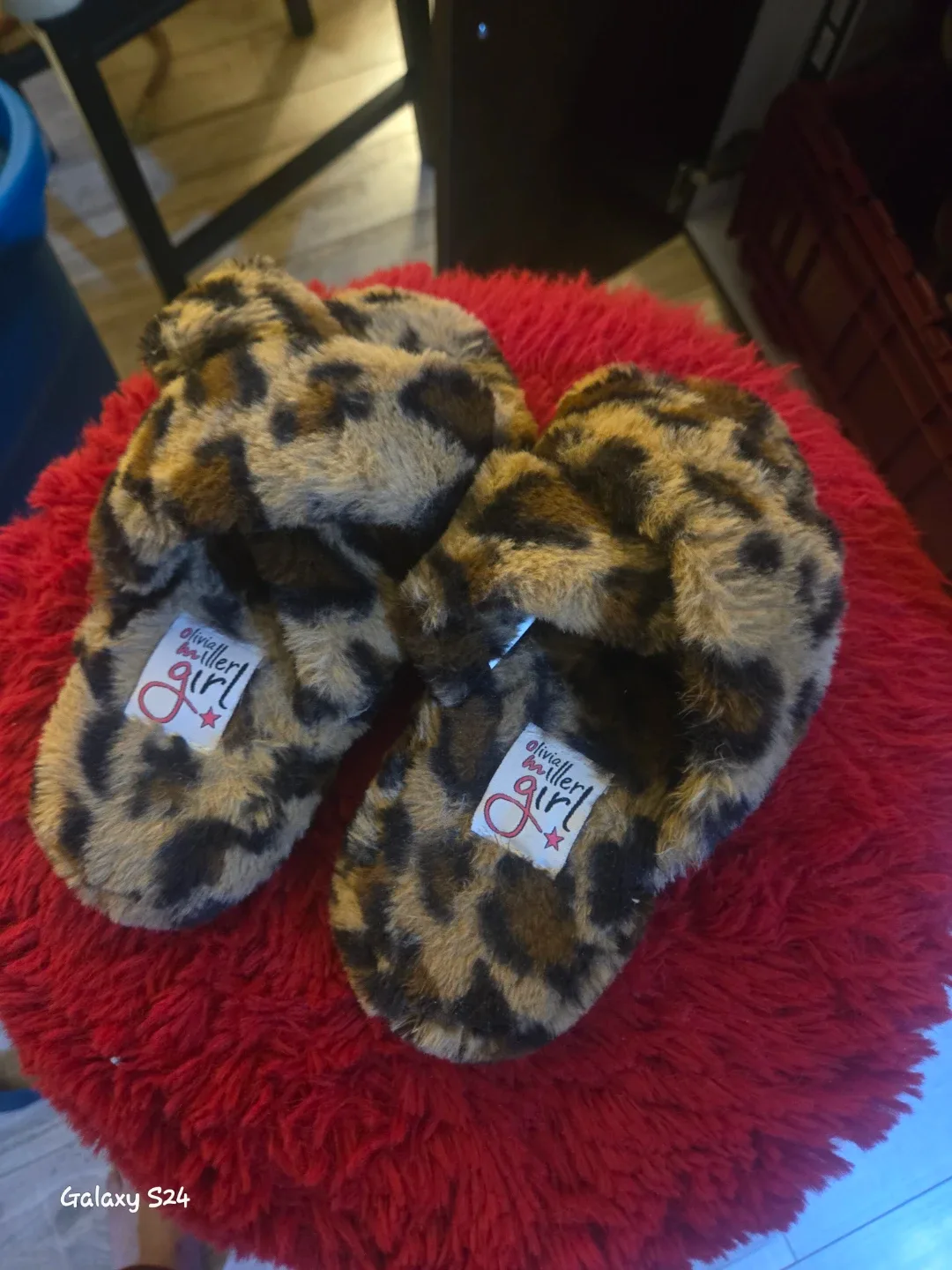 Girl's Leopard Print Slippers - Size S image indicator(2)