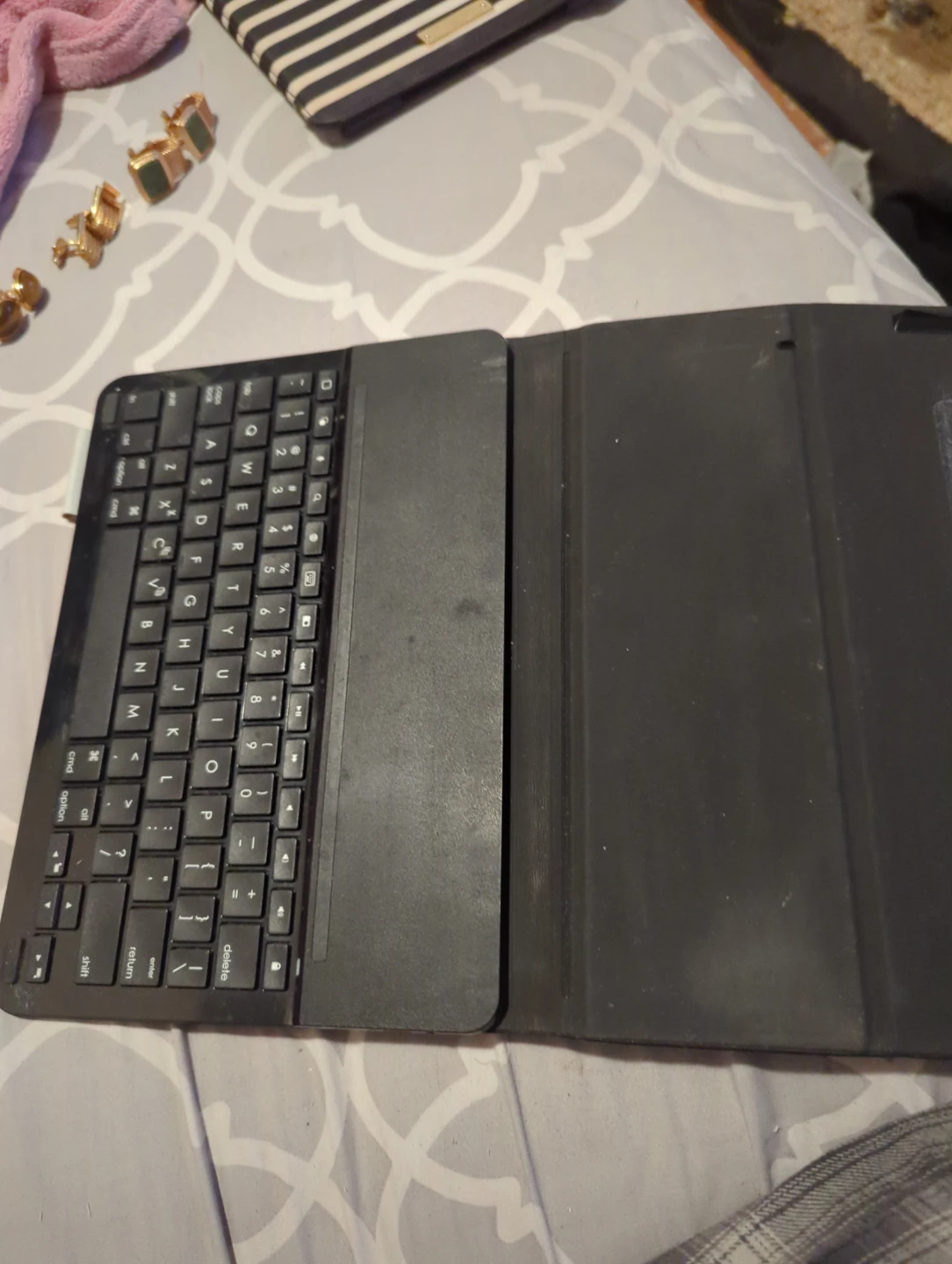 Logitech Keyboard Folio Case