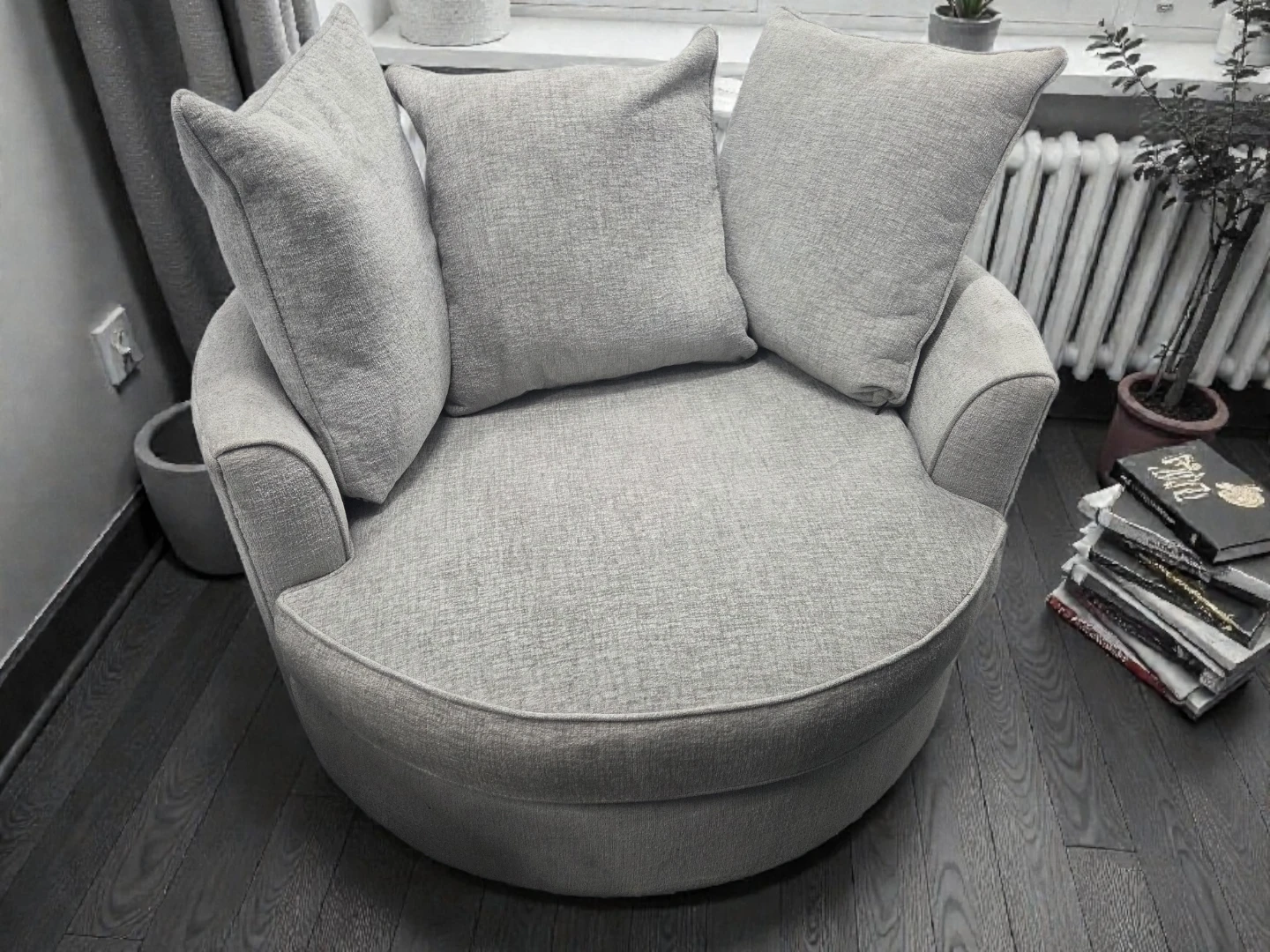 Grey Swivel Chair with Pillows - photo 4