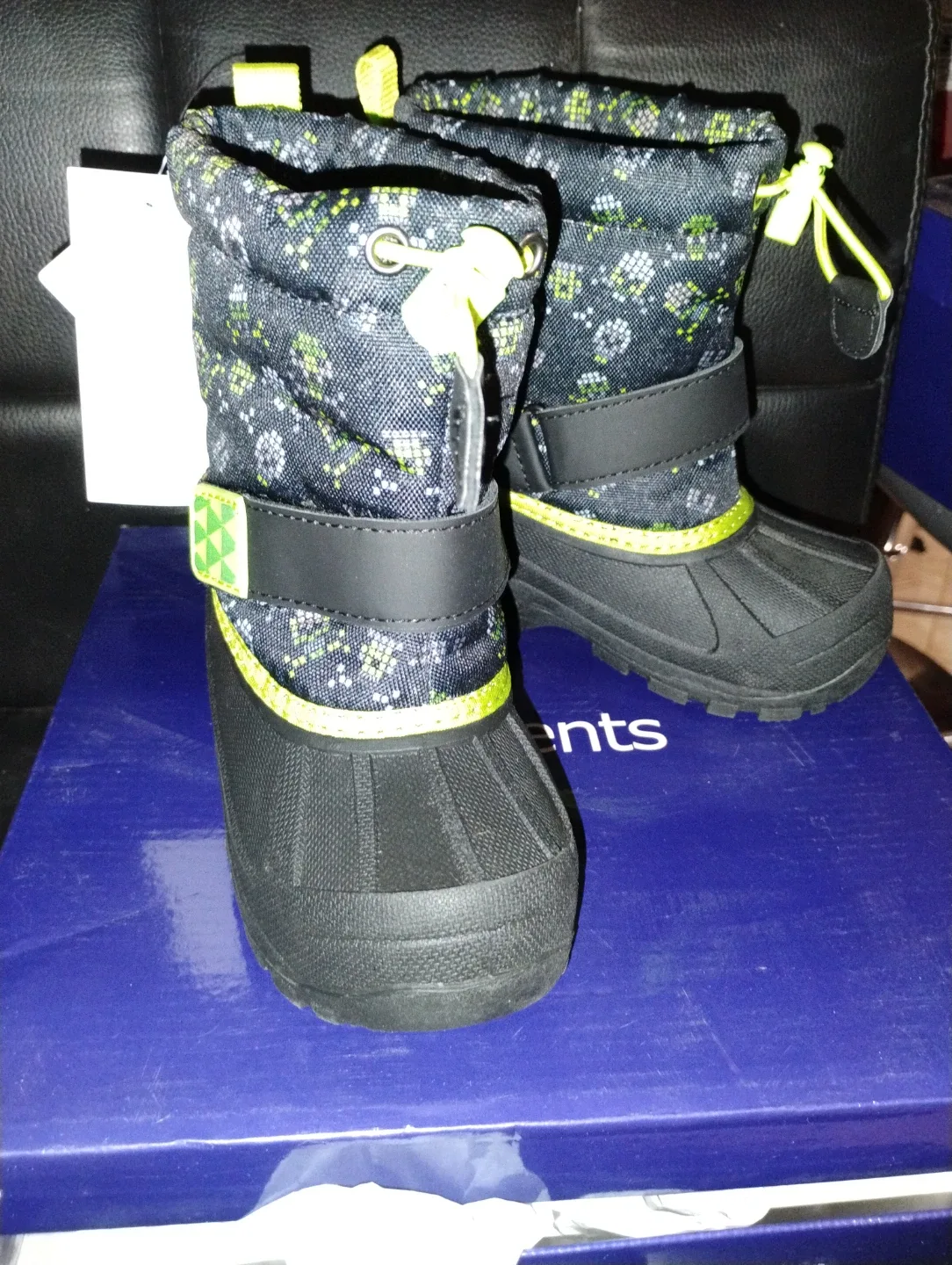Elements toddlers Winter Boots - Size 8 image indicator(5)