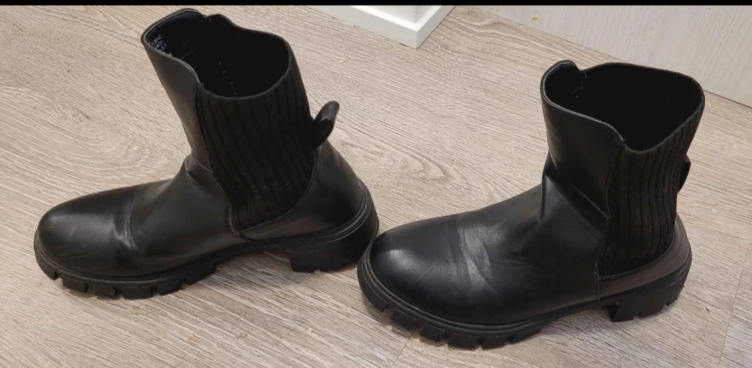 Madden Girl Black Ankle Waterproof boots- Size 8