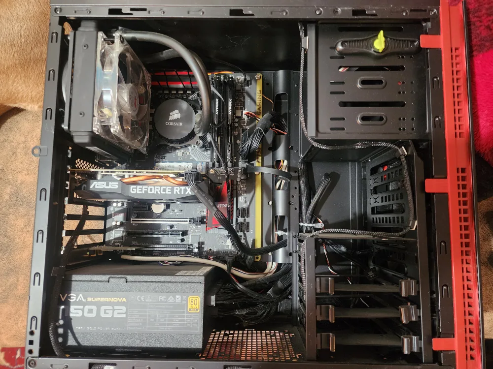 Custom Gaming PC - ASUS RTX, HyperX RAM, EVGA PSU