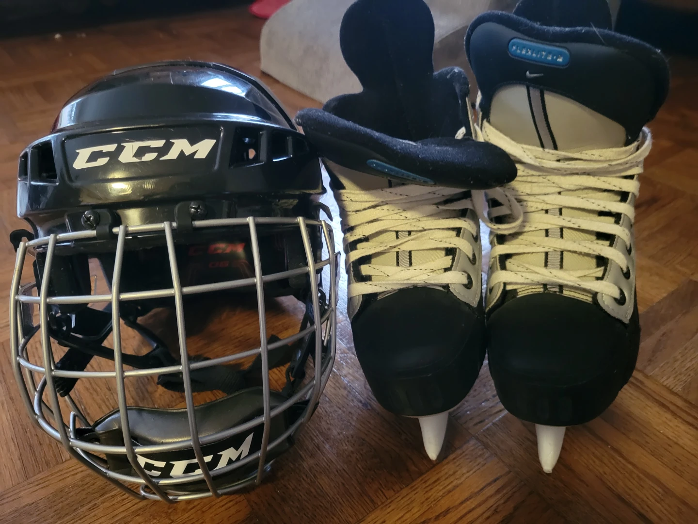 Nike Hockey Skates - Size US 4 - photo 3