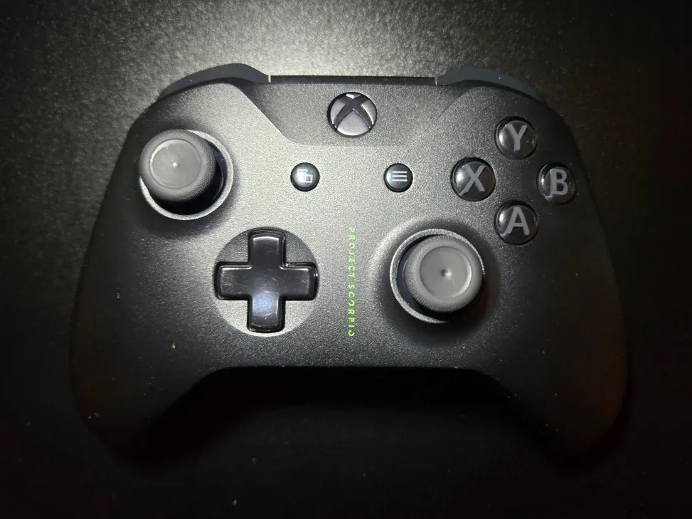 Xbox One Project Scorpio Controller – Clean & Tested