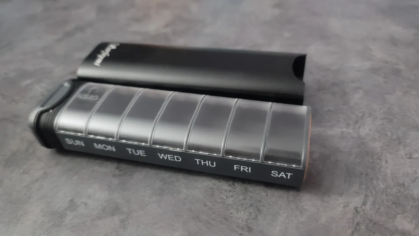 Serfeymi Pill Organizer - 7 Day Capacity image indicator(3)