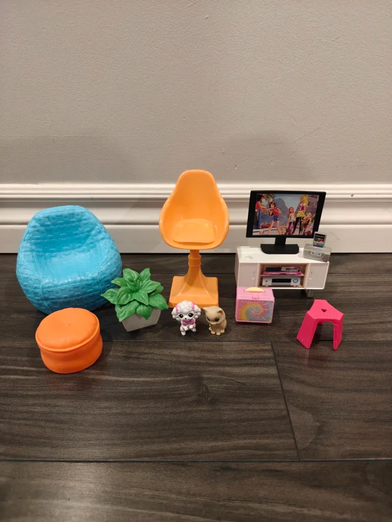 Barbie furniture lot