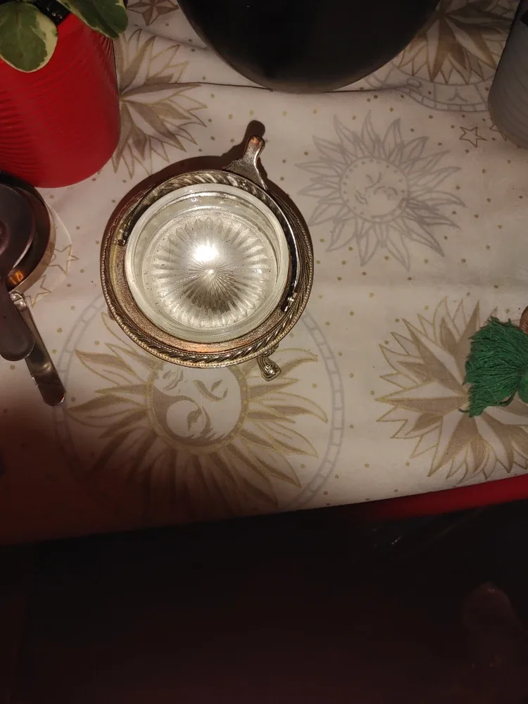 Vintage Silver Plated Butter Dish from the 40's image indicator(2)