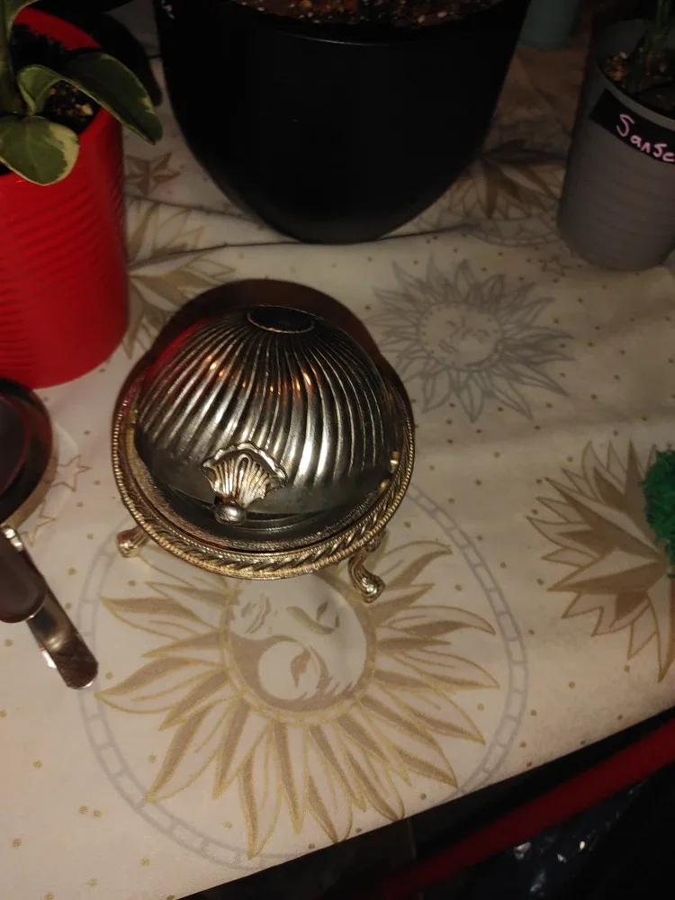 Vintage Silver Plated Butter Dish from the 40's image indicator(3)
