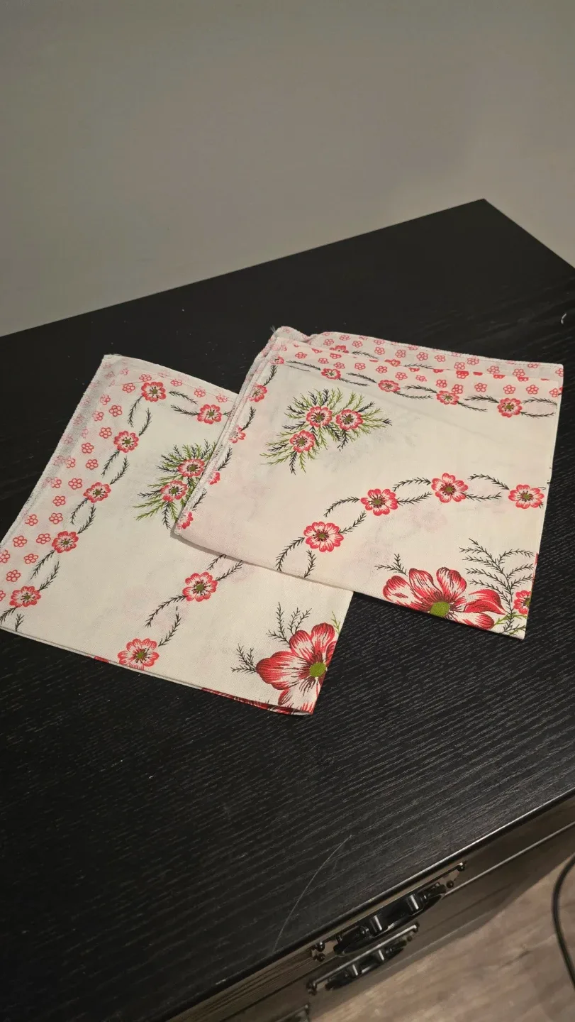 Floral Print Vintage Handkerchiefs image indicator(3)