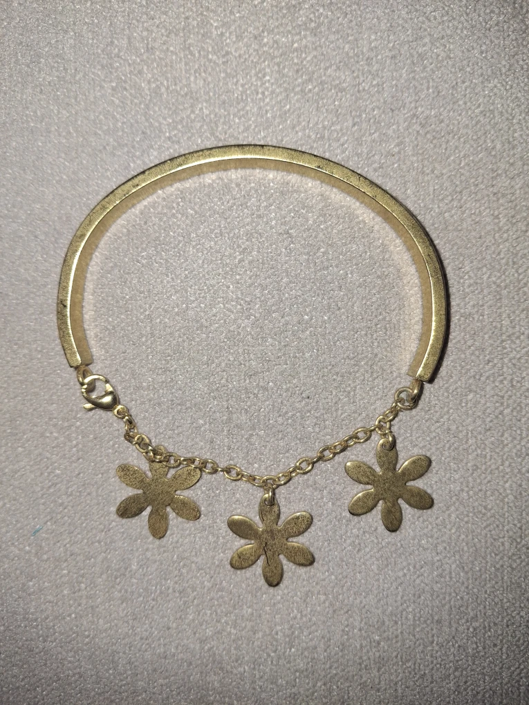 Gold Bangle Bracelet with Flower Charms stainless steel