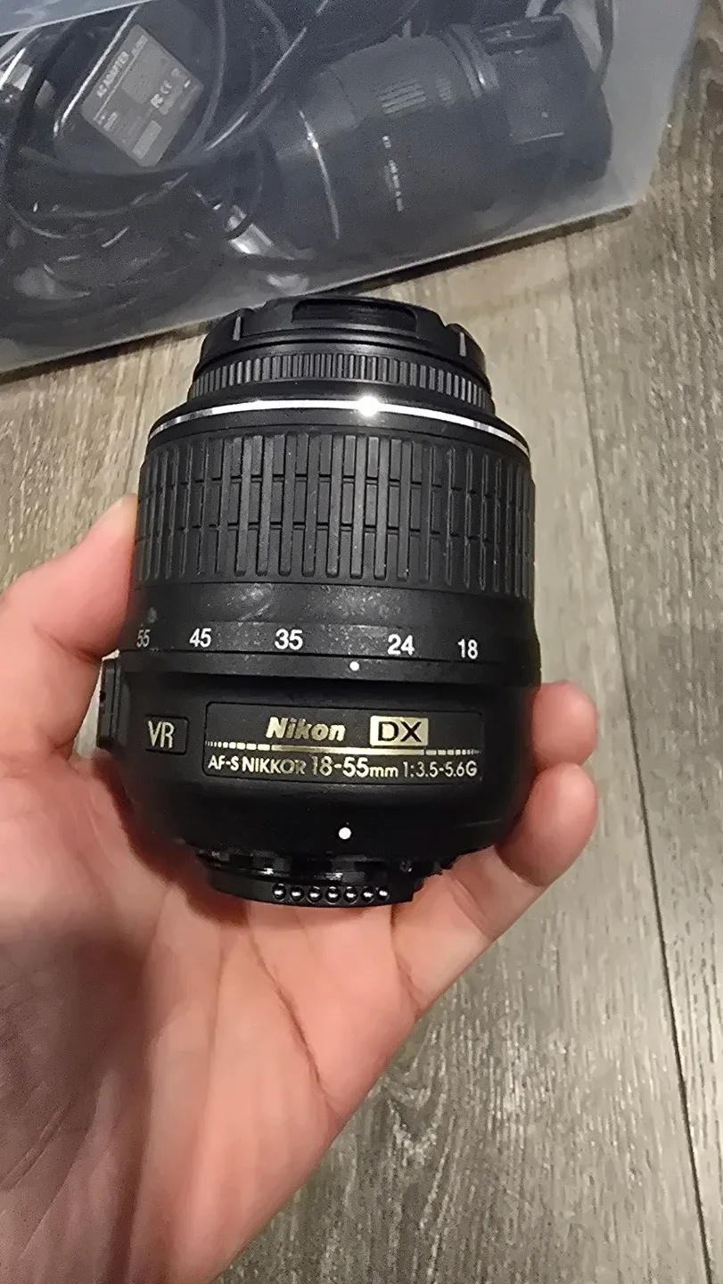 Nikon DX AF-S Nikkor 18-55mm Lens