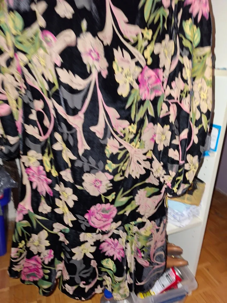 #Cleanout-Eliza J Floral Velvet Cold Shoulder Dress - Size 6