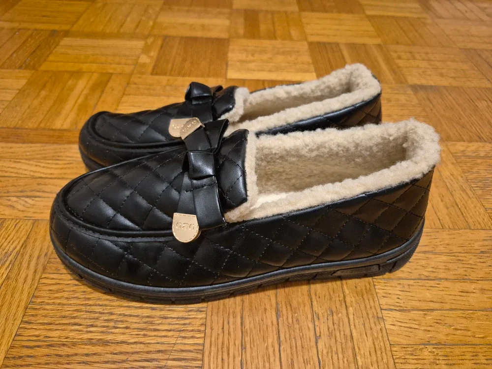 #Cleanout - Black Quilted Loafers image indicator(2)