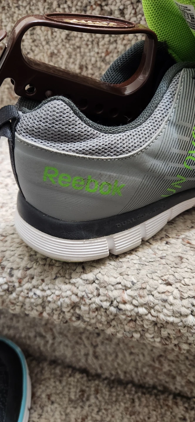 Reebok Running Shoes - Size 7 - photo 3