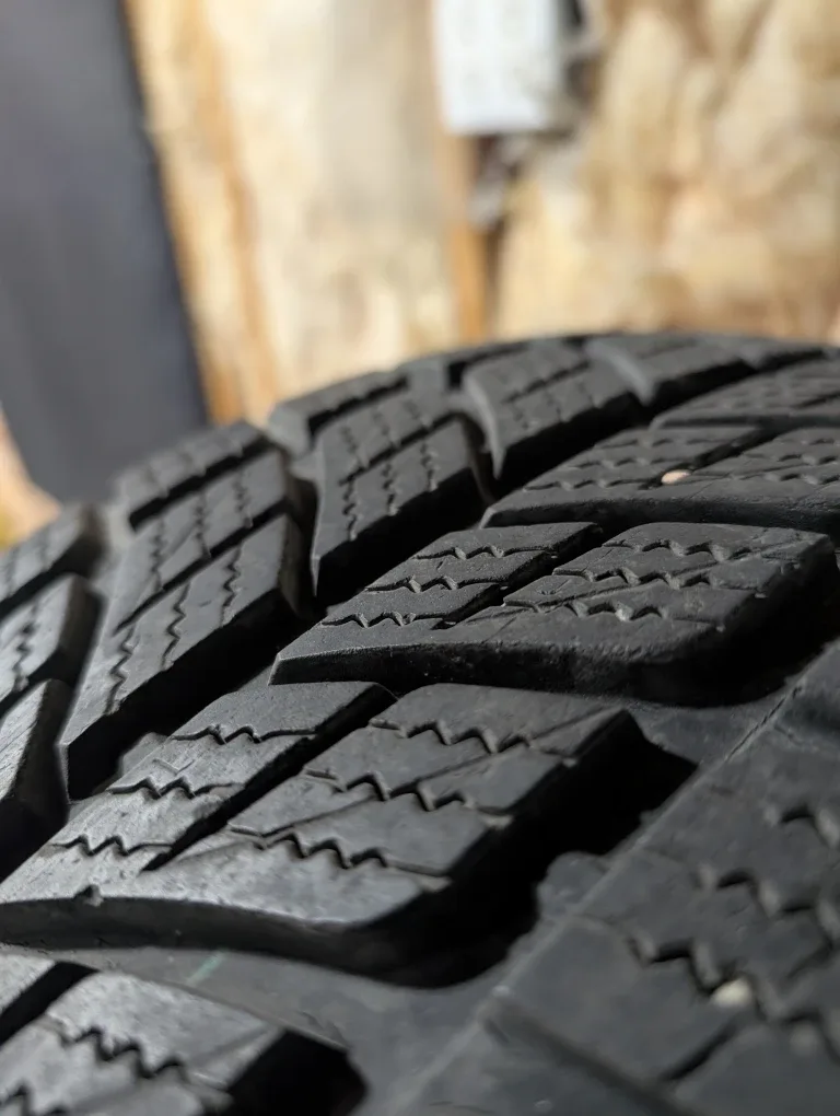 (4)-225/45R18 Winter Tires/Alloy Rims Off 2012 Kia Optima image indicator(6)