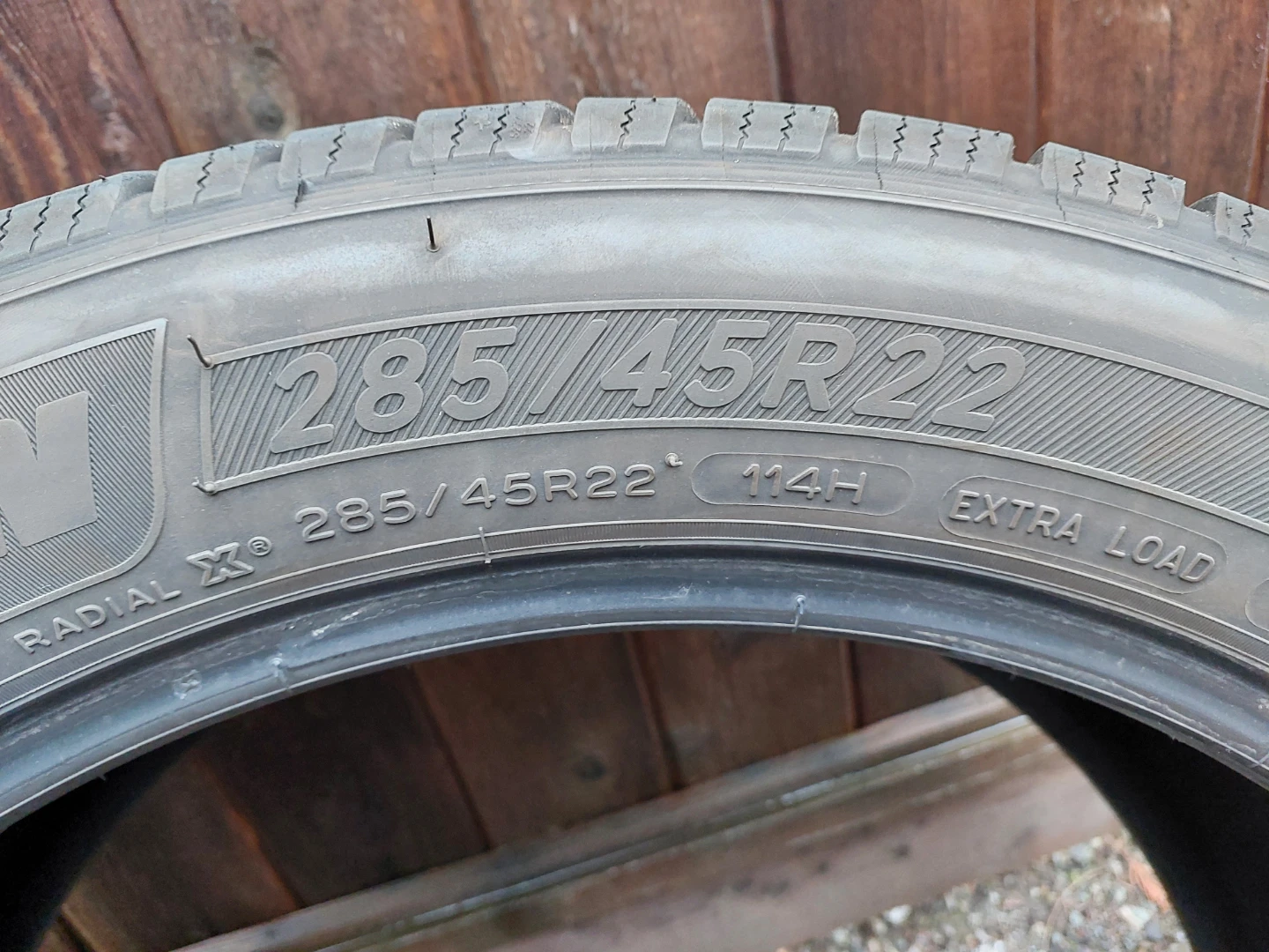Michelin Defender - 285/45/22 - photo 2
