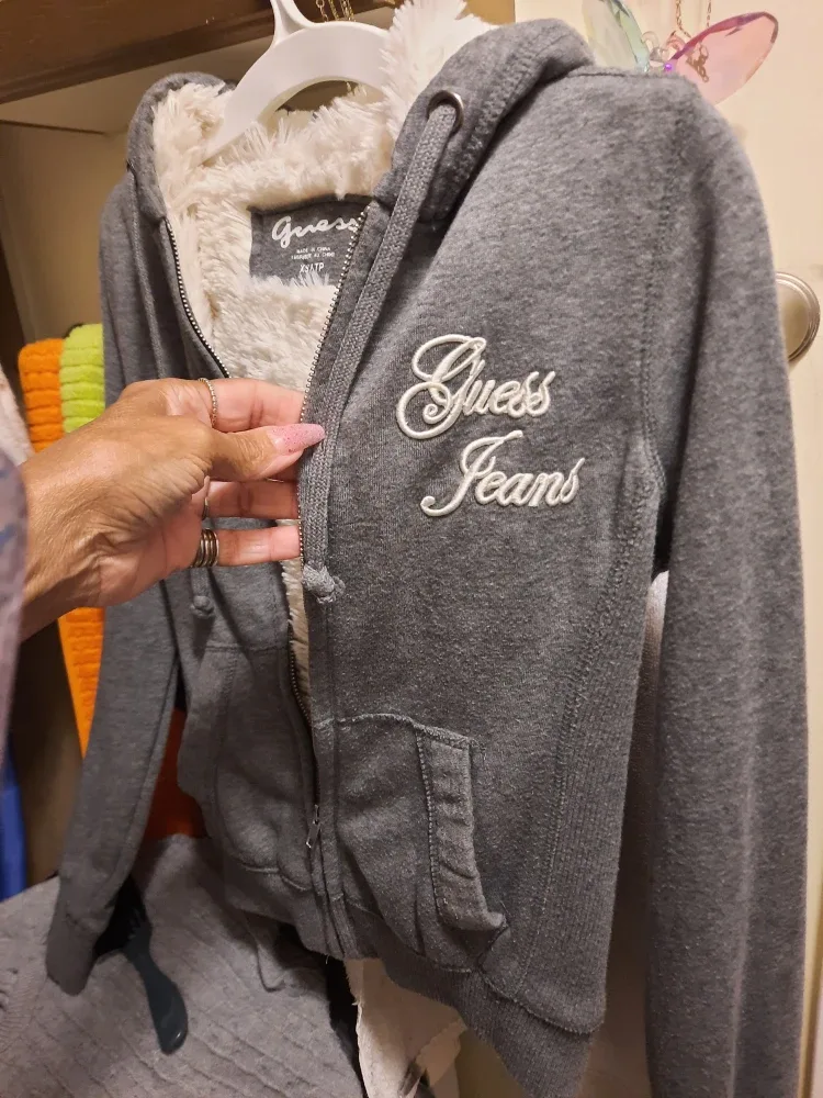 Guess Jeans XS Grey Sherpa Lined Hoodie & BAG image indicator(7)