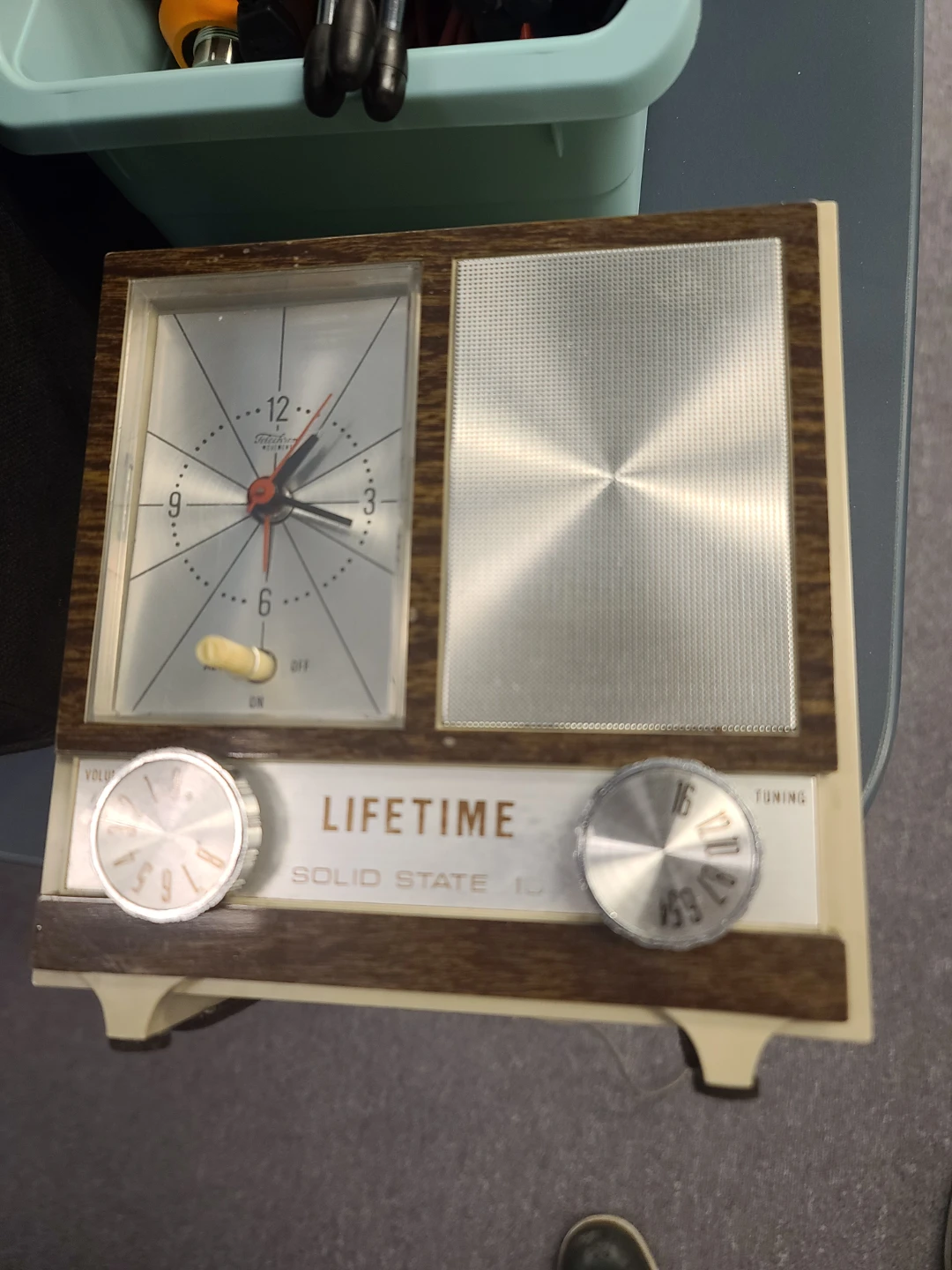 Vintage Lifetime Solid State Clock Radio