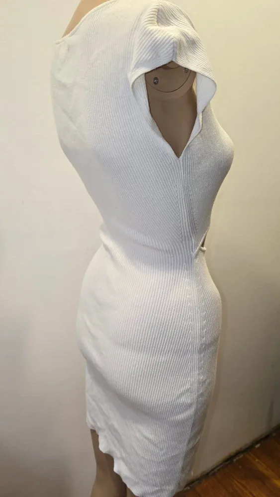 Wilfred Free White Knit Cutout Dress - XS #Cleanout image indicator(2)