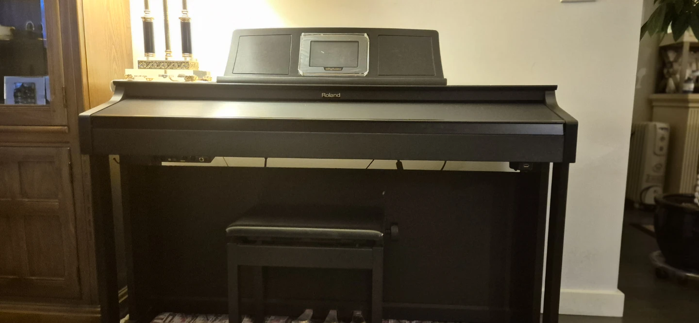 Roland HPi-6F Digital Piano - photo 3